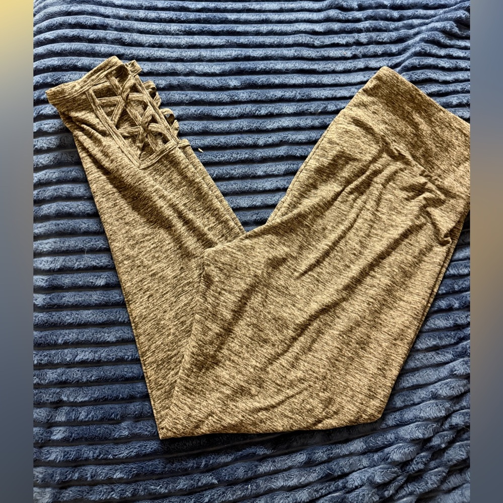 No Boundaries Gray Heathered Leggings